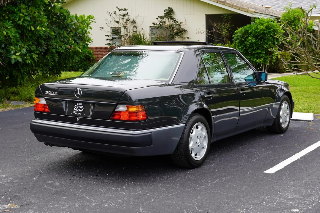 1993 Mercedes-Benz 500E & E500 - Image 8 of 31