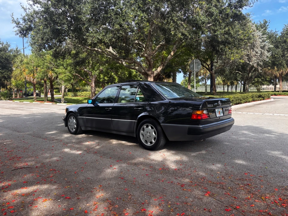 1993 Mercedes-Benz 500E & E500 - Image 14 of 31