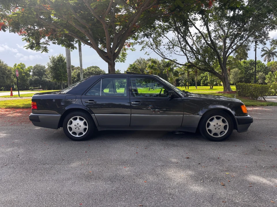 1993 Mercedes-Benz 500E & E500 - Image 17 of 31