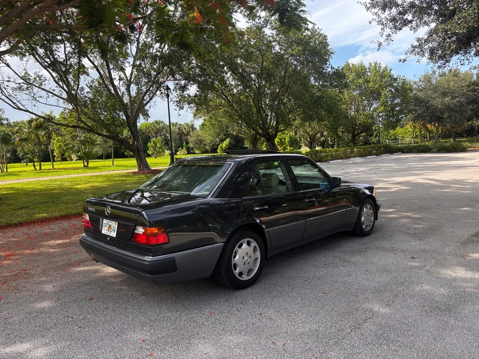 1993 Mercedes-Benz 500E & E500 - Image 16 of 31