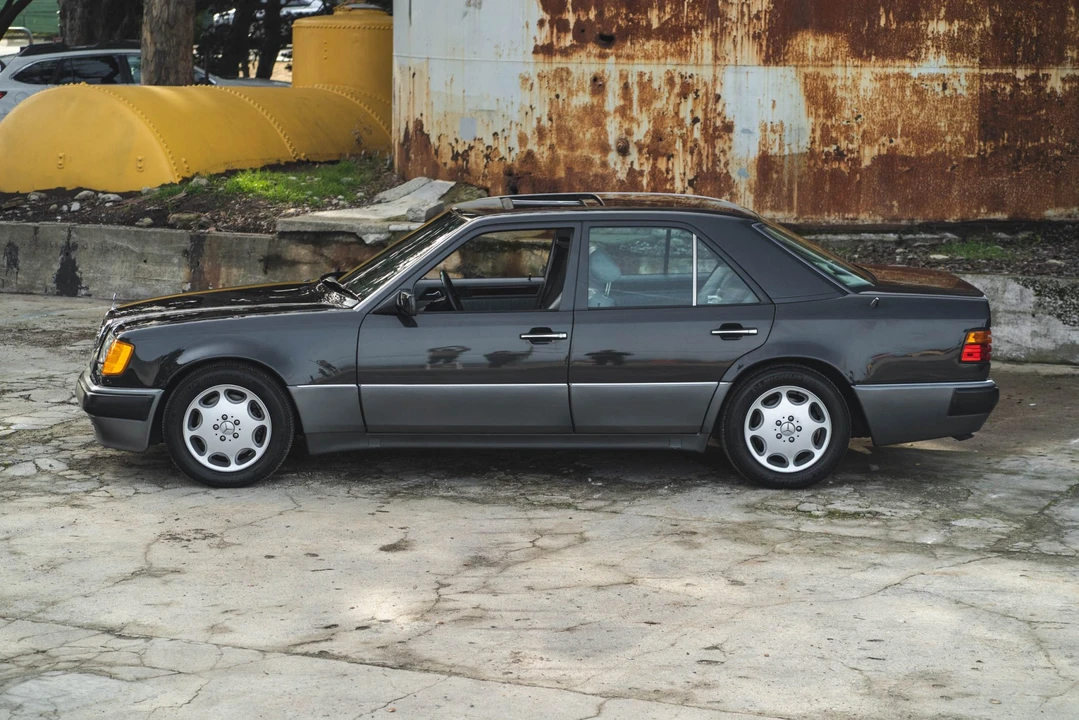 1993 Mercedes-Benz 500E & E500 - Image 8 of 31