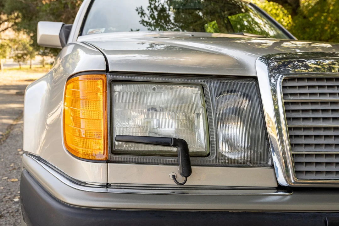 1993 Mercedes-Benz 500E & E500 - Image 14 of 31