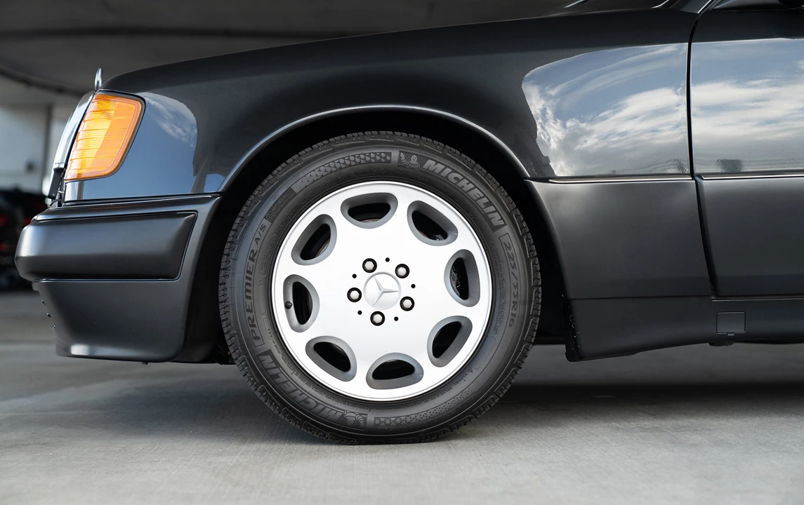1993 Mercedes-Benz 500E & E500 - Image 16 of 22
