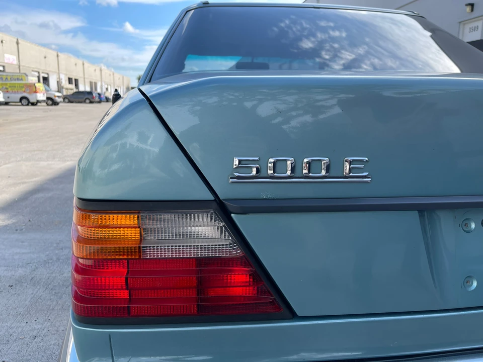 1993 Mercedes-Benz 500E & E500 - Image 25 of 31