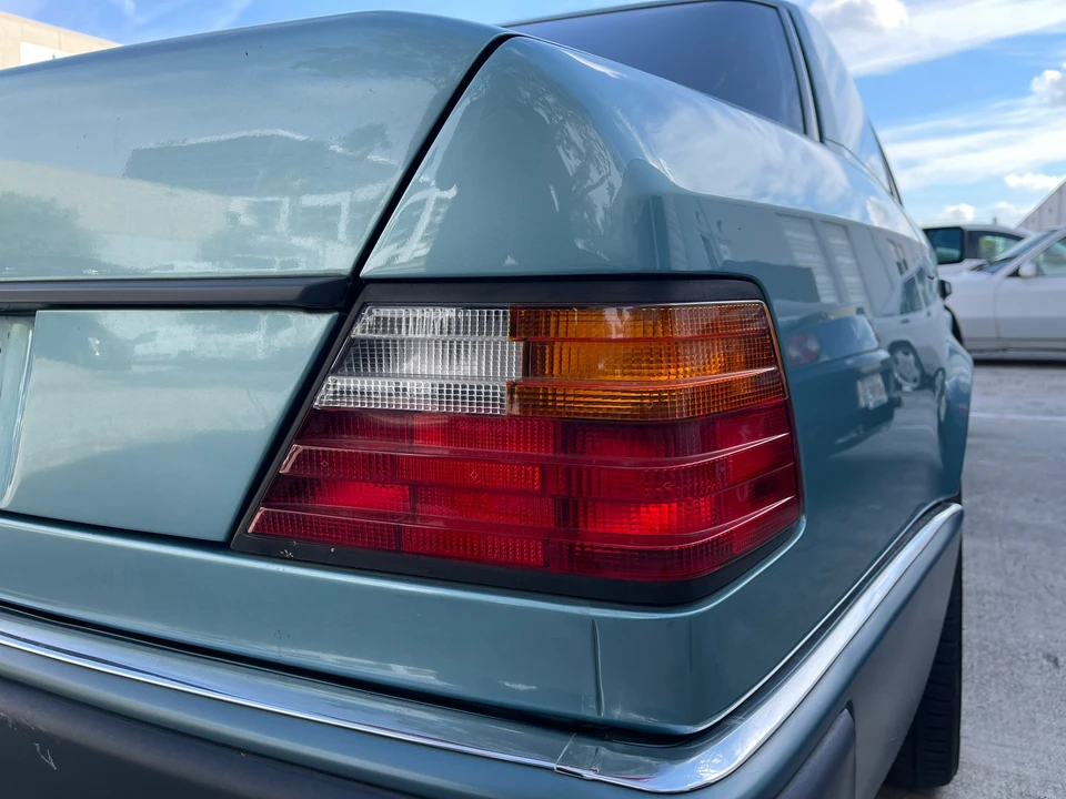 1993 Mercedes-Benz 500E & E500 - Image 28 of 31