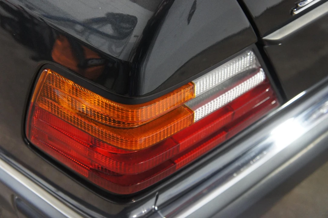 1993 Mercedes-Benz 500E & E500 - Image 26 of 31