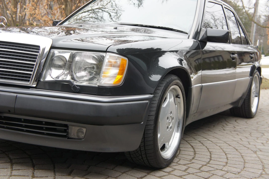 1993 Mercedes-Benz 500E & E500 - Image 14 of 31