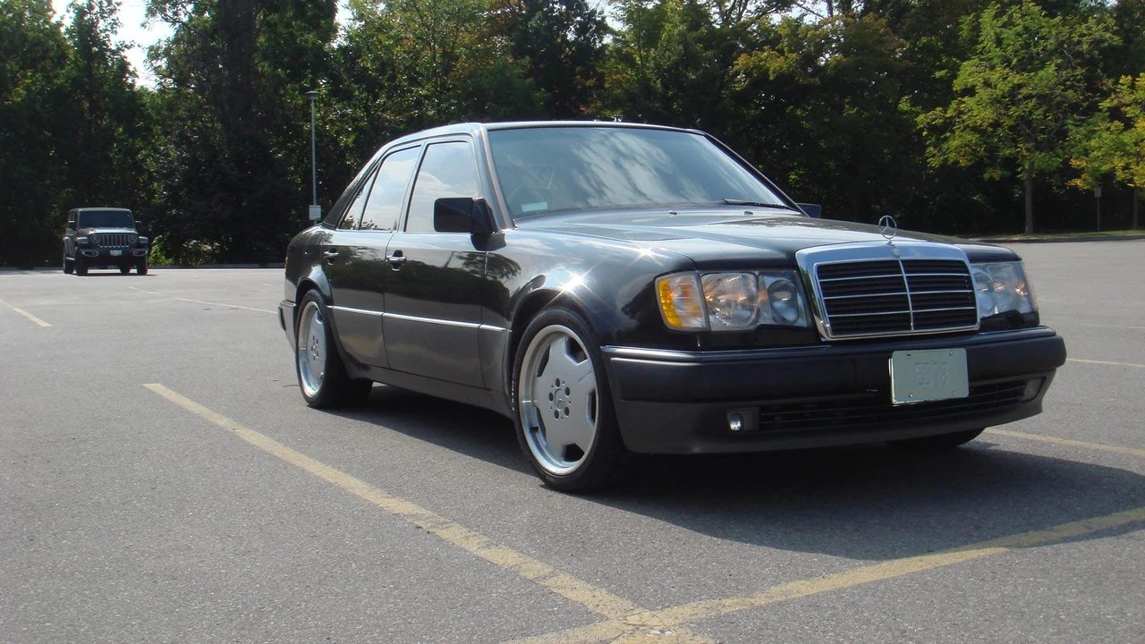 1993 Mercedes-Benz 500E & E500 - Image 10 of 31