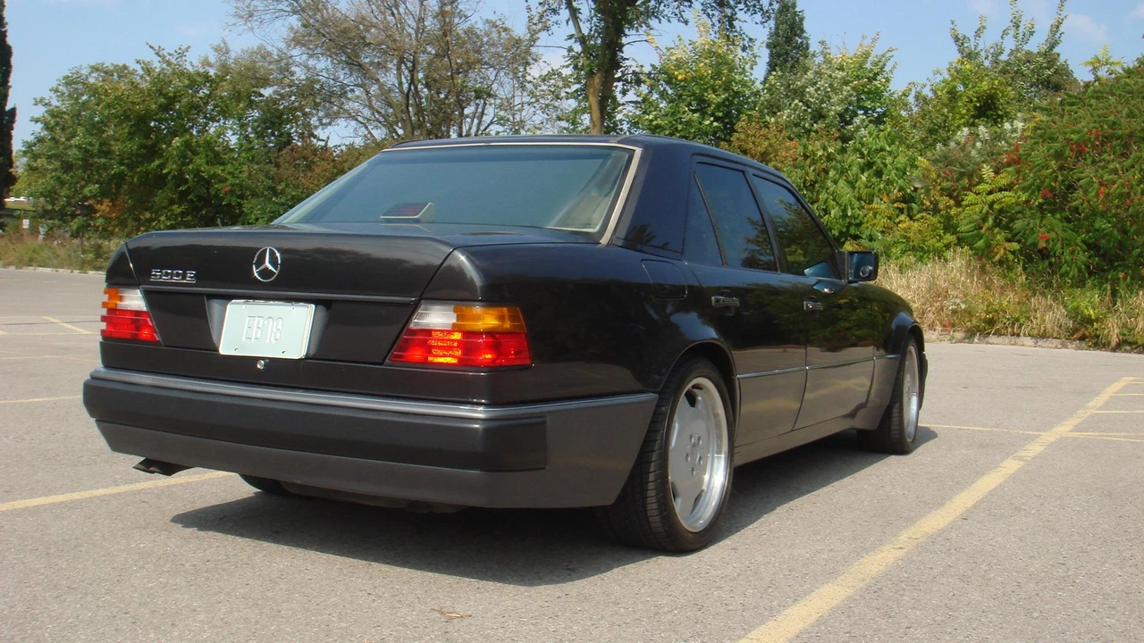1993 Mercedes-Benz 500E & E500 - Image 8 of 31