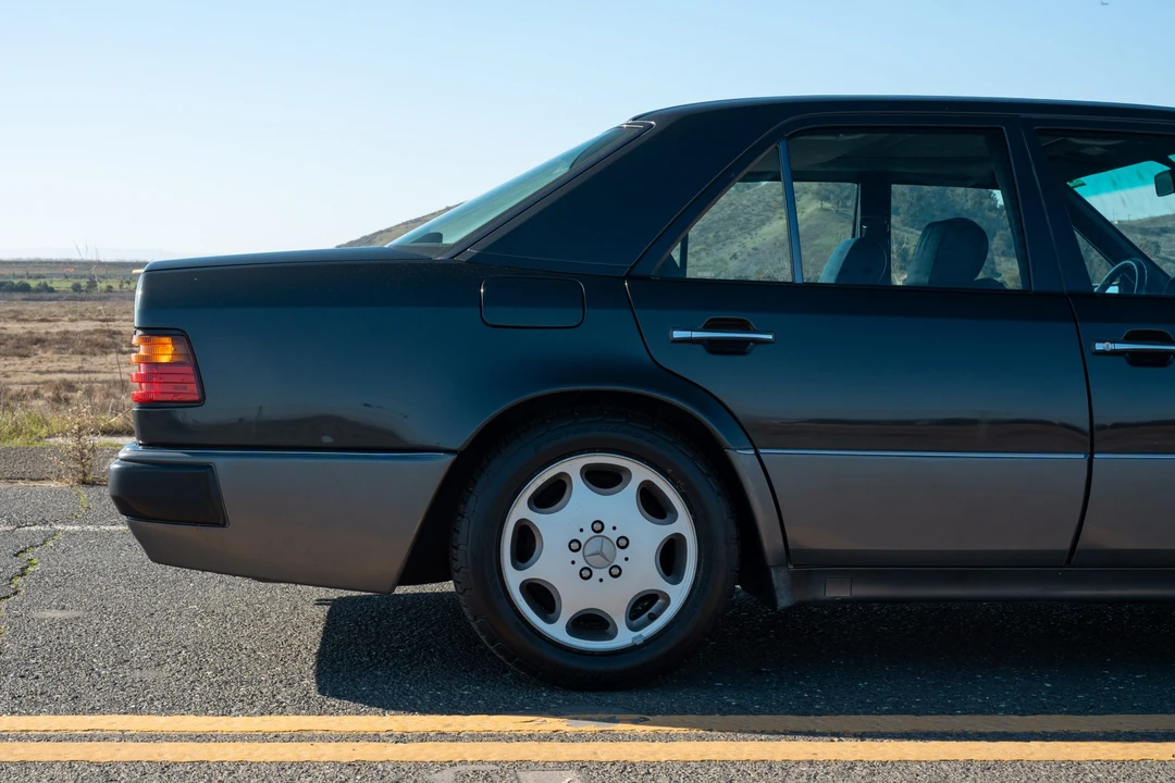1993 Mercedes-Benz 500E & E500 - Image 30 of 31