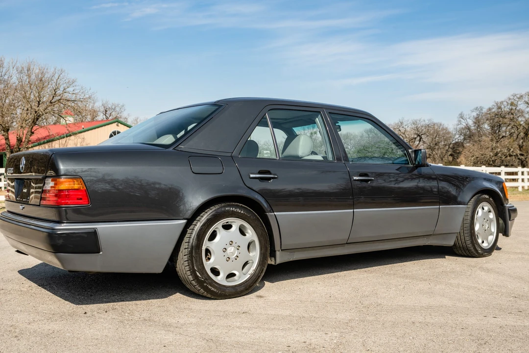 1993 Mercedes-Benz 500E & E500 - Image 11 of 31