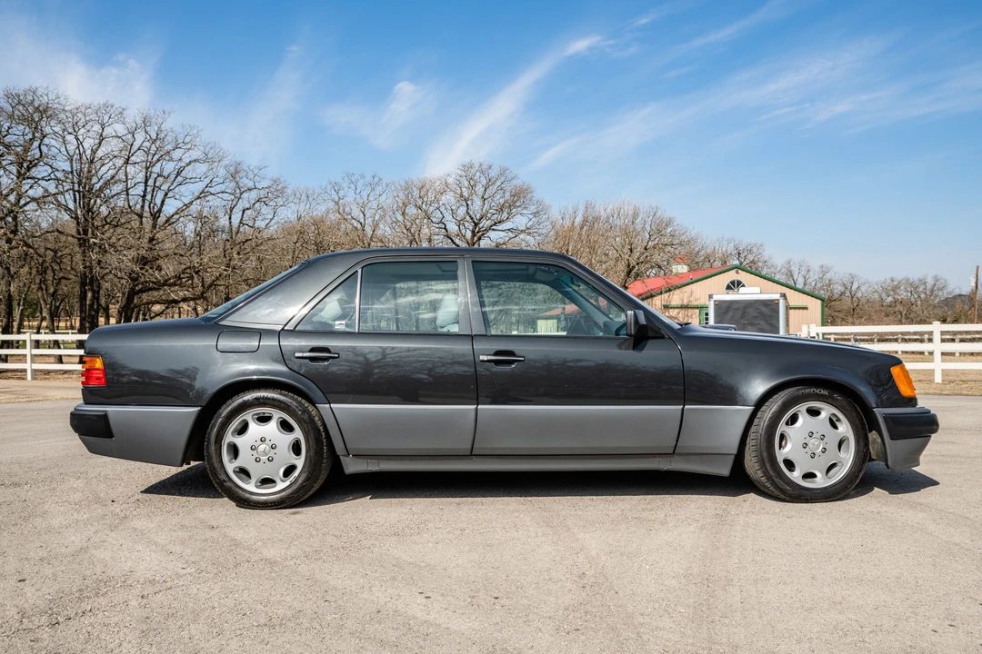 1993 Mercedes-Benz 500E & E500 - Image 8 of 31
