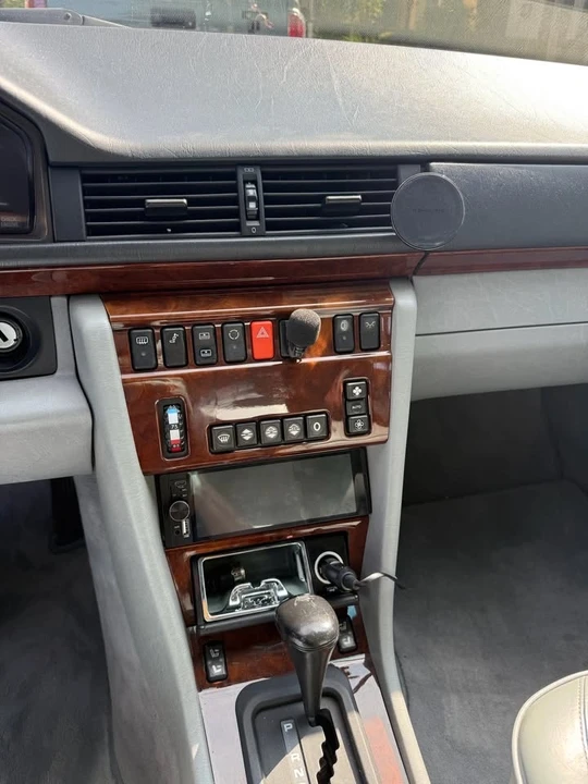 1993 Mercedes-Benz 500E & E500 - Image 9 of 13