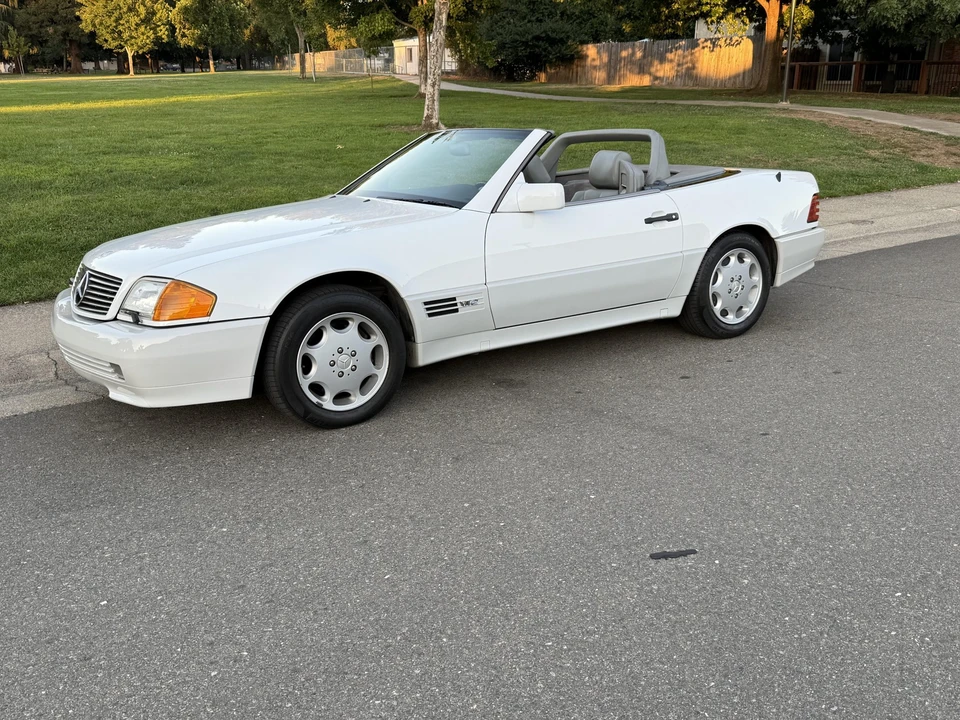 1993 Mercedes-Benz R129 SL-Class - Image 13 of 31