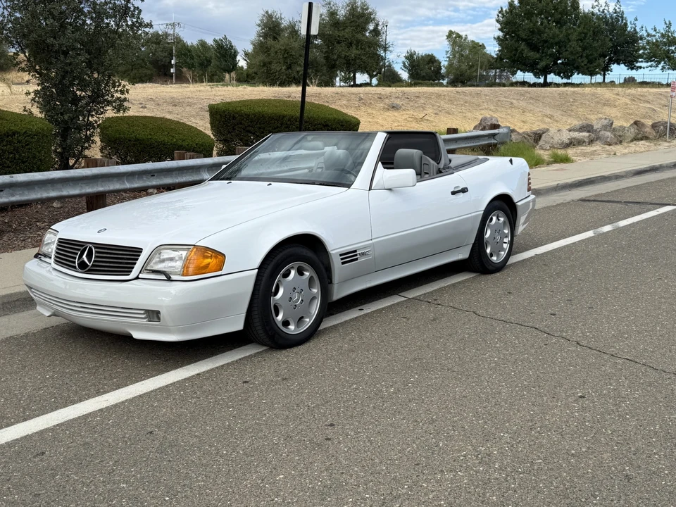 1993 Mercedes-Benz R129 SL-Class - Image 2 of 31