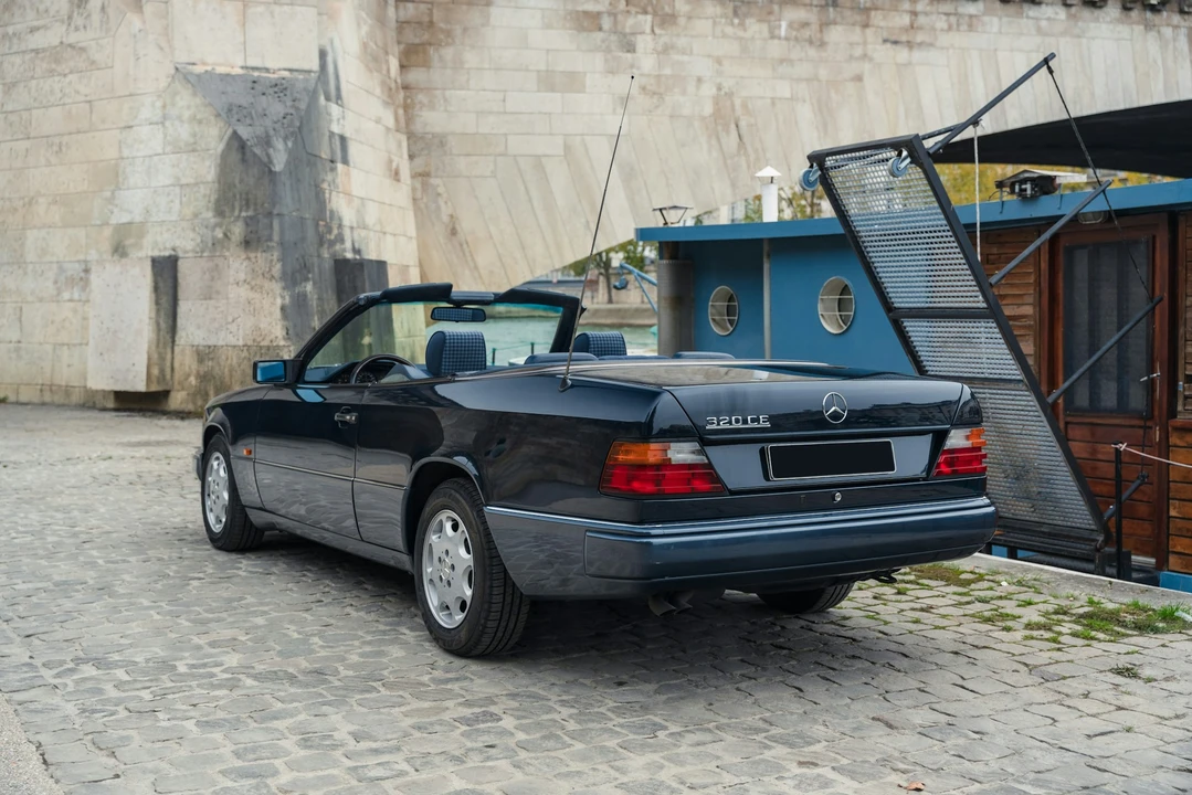 1993 Mercedes-Benz W124 E-Class - Image 12 of 21
