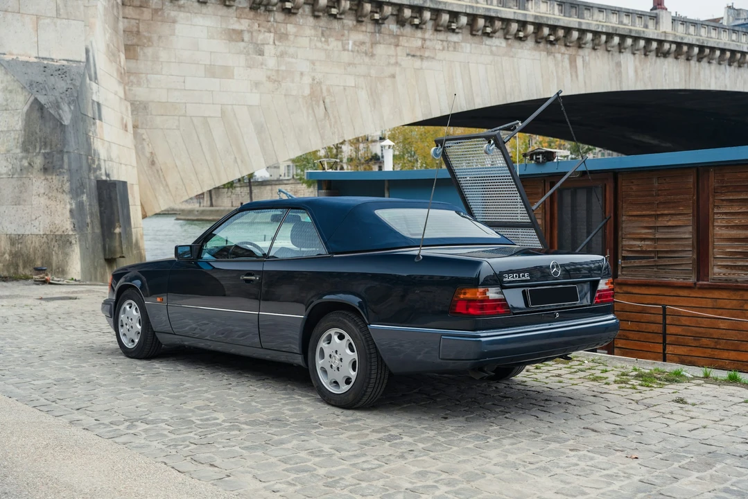 1993 Mercedes-Benz W124 E-Class - Image 18 of 21