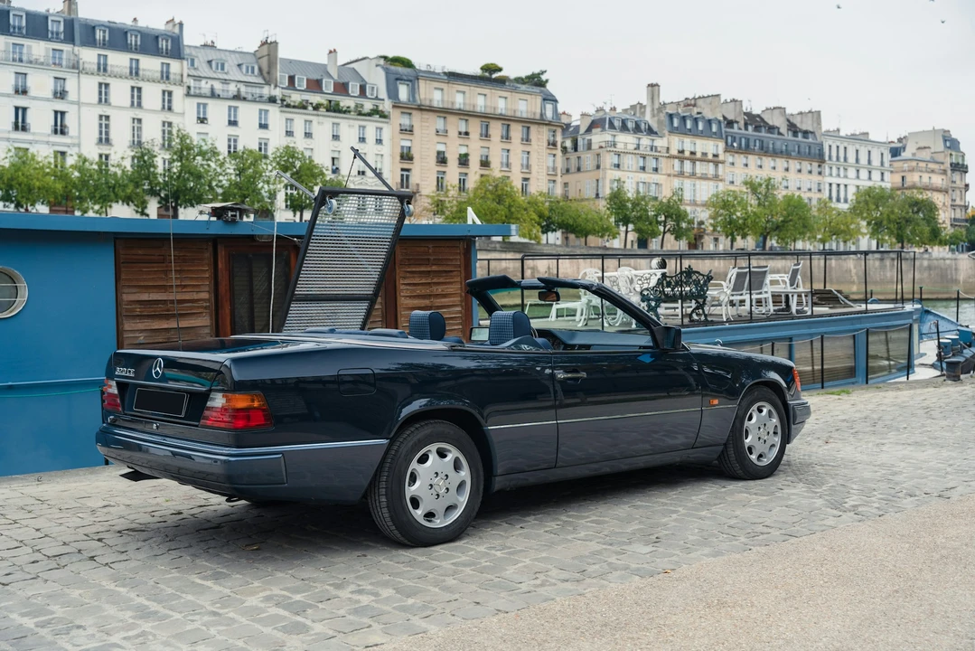 1993 Mercedes-Benz W124 E-Class - Image 14 of 21