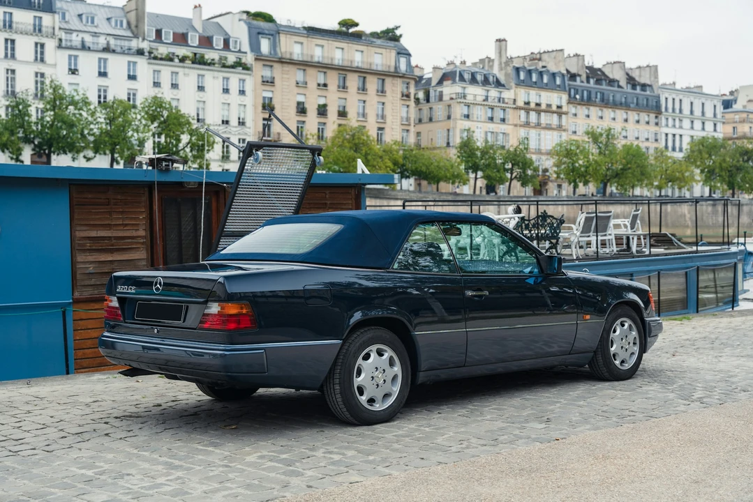1993 Mercedes-Benz W124 E-Class - Image 19 of 21