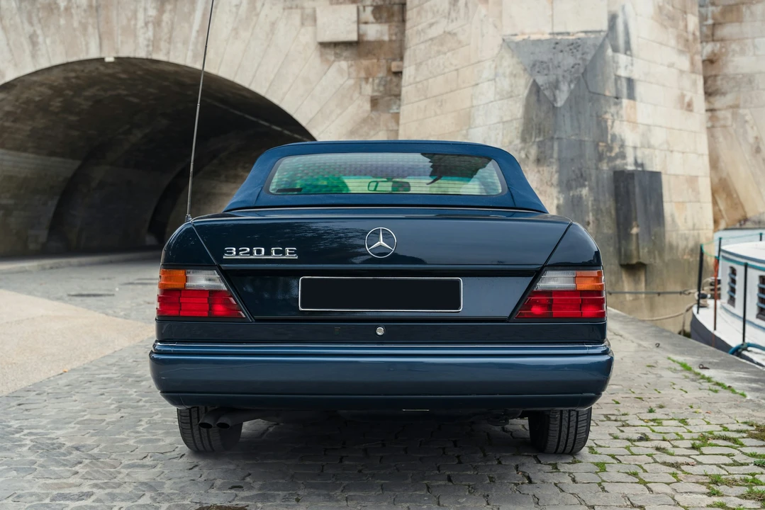 1993 Mercedes-Benz W124 E-Class - Image 13 of 21