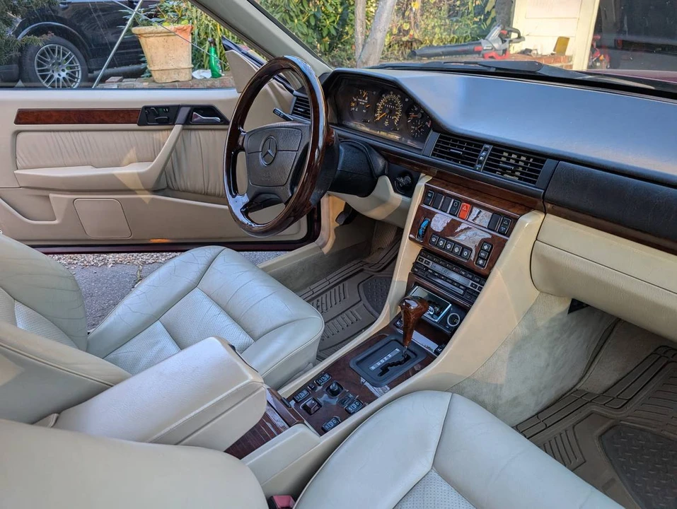 1993 Mercedes-Benz W124 E-Class - Image 16 of 24