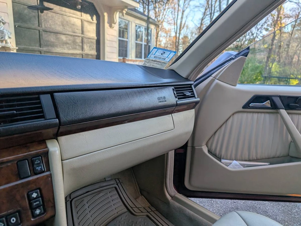 1993 Mercedes-Benz W124 E-Class - Image 12 of 24