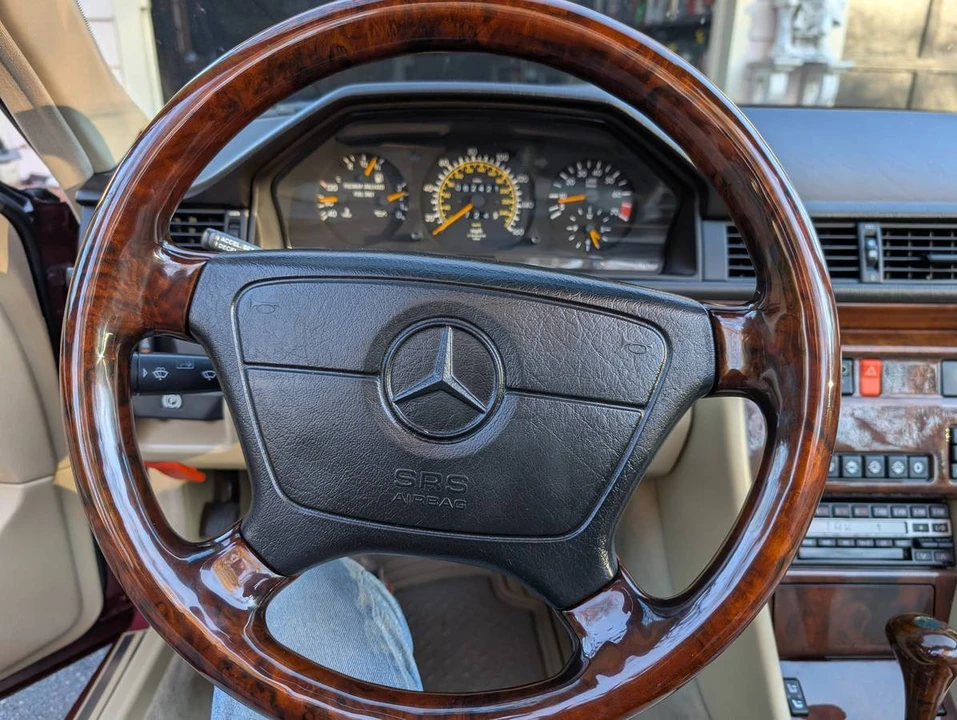 1993 Mercedes-Benz W124 E-Class - Image 21 of 24