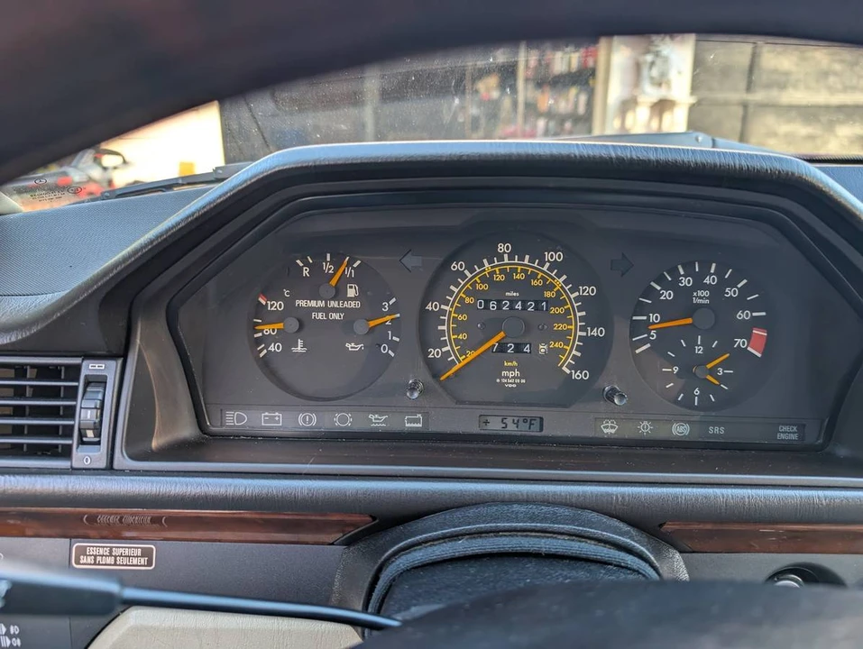 1993 Mercedes-Benz W124 E-Class - Image 14 of 24