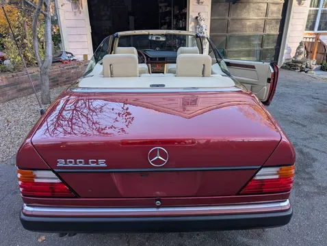 1993 Mercedes-Benz 300 CE Cabriolet