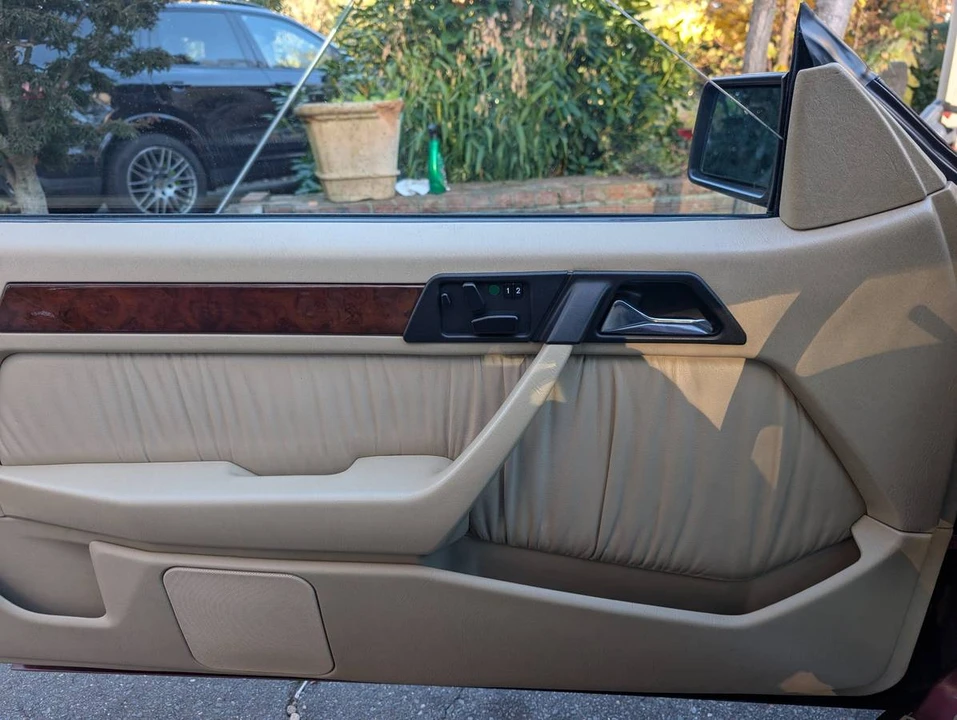 1993 Mercedes-Benz W124 E-Class - Image 10 of 24