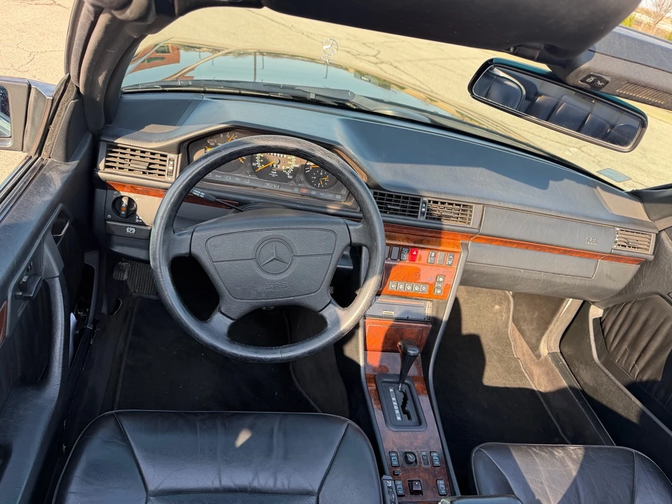 1993 Mercedes-Benz W124 E-Class - Image 17 of 17