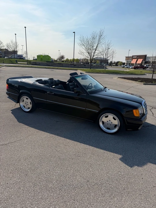 1993 Mercedes-Benz W124 E-Class - Image 2 of 17