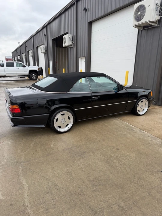 1993 Mercedes-Benz W124 E-Class - Image 12 of 17