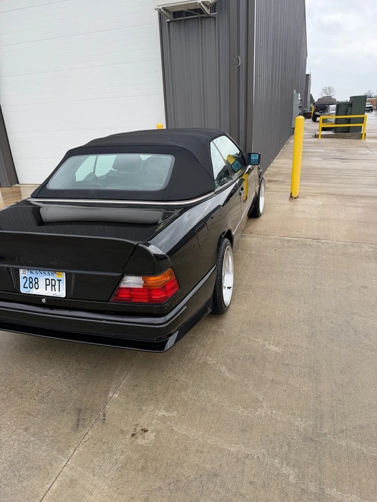 1993 Mercedes-Benz W124 E-Class - Image 11 of 17