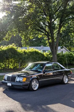 1993 Mercedes-Benz E-Class E 300 4MATIC Sedan 4D