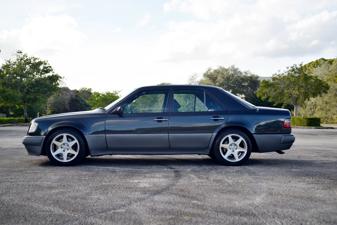 1993 Mercedes-Benz 500E & E500 - Image 13 of 21