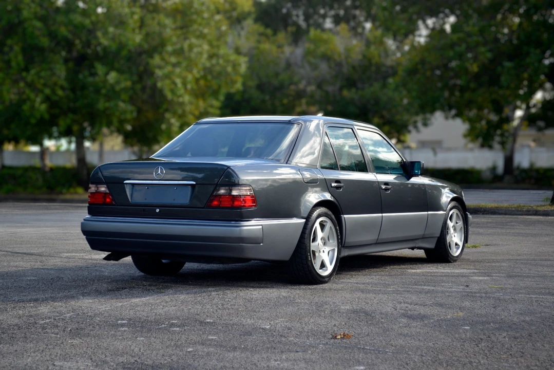 1993 Mercedes-Benz 500E & E500 - Image 10 of 21