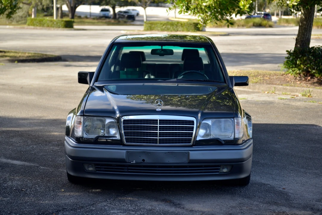 1993 Mercedes-Benz 500E & E500 - Image 3 of 21