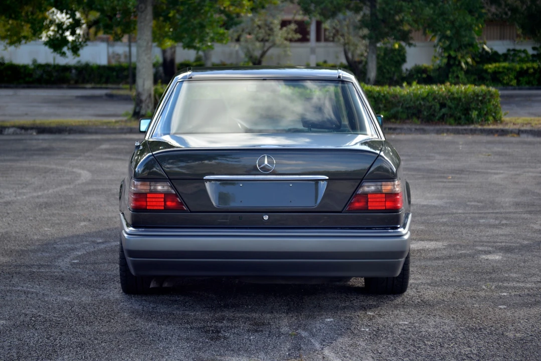 1993 Mercedes-Benz 500E & E500 - Image 11 of 21