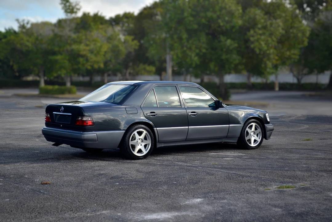 1993 Mercedes-Benz 500E & E500 - Image 8 of 21