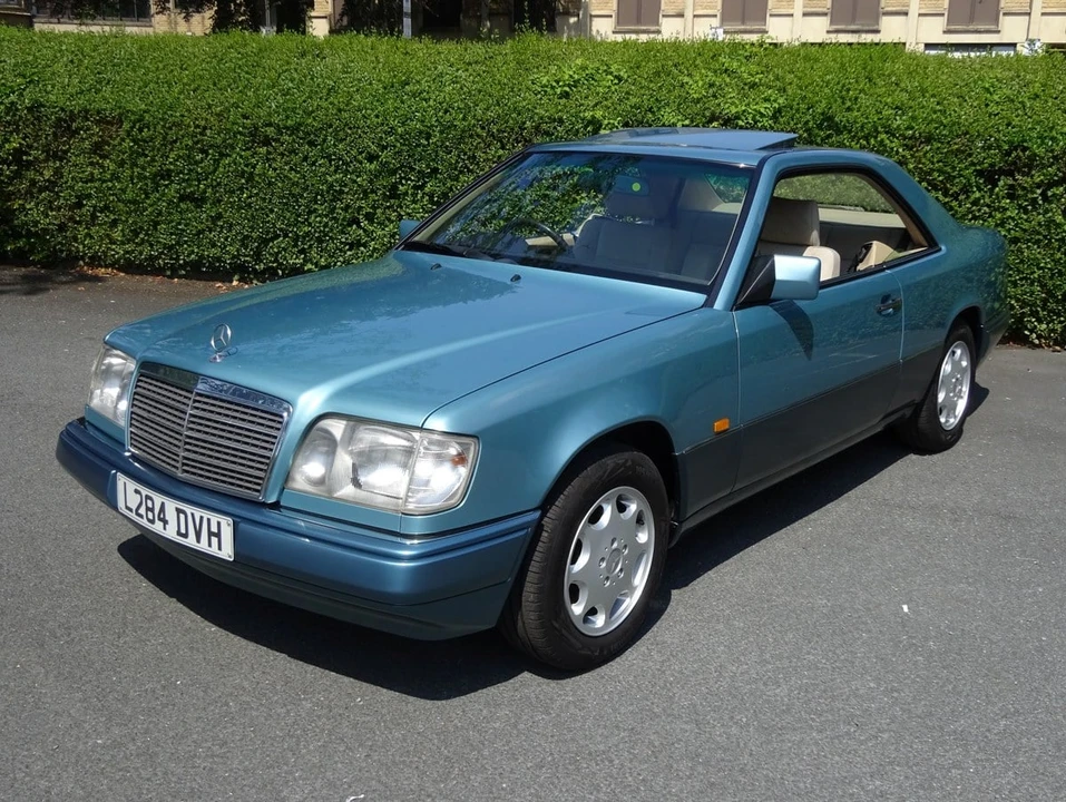 1993 Mercedes-Benz W124 E-Class - Image 2 of 30