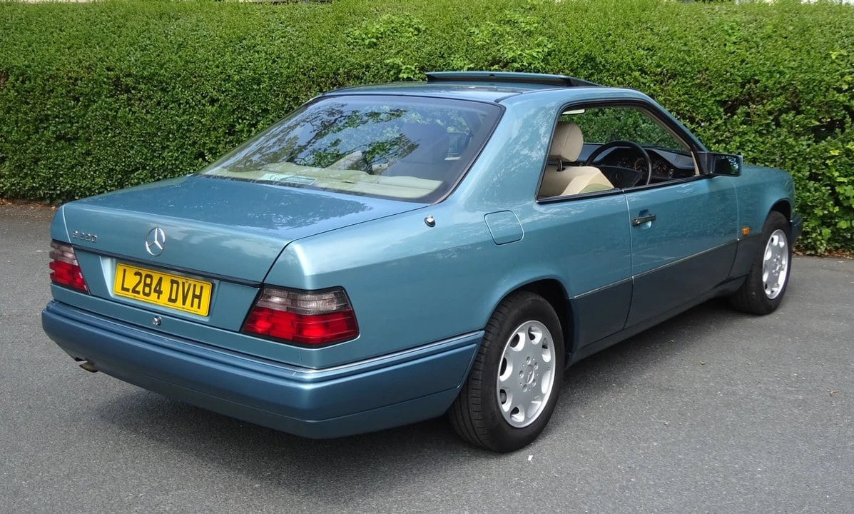 1993 Mercedes-Benz W124 E-Class - Image 16 of 30
