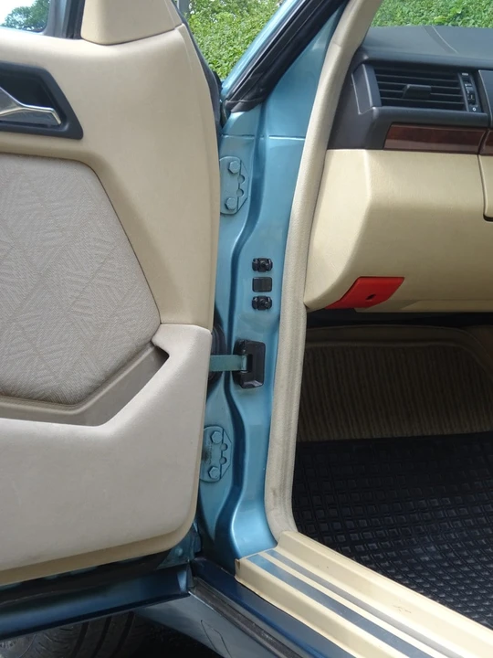 1993 Mercedes-Benz W124 E-Class - Image 30 of 30