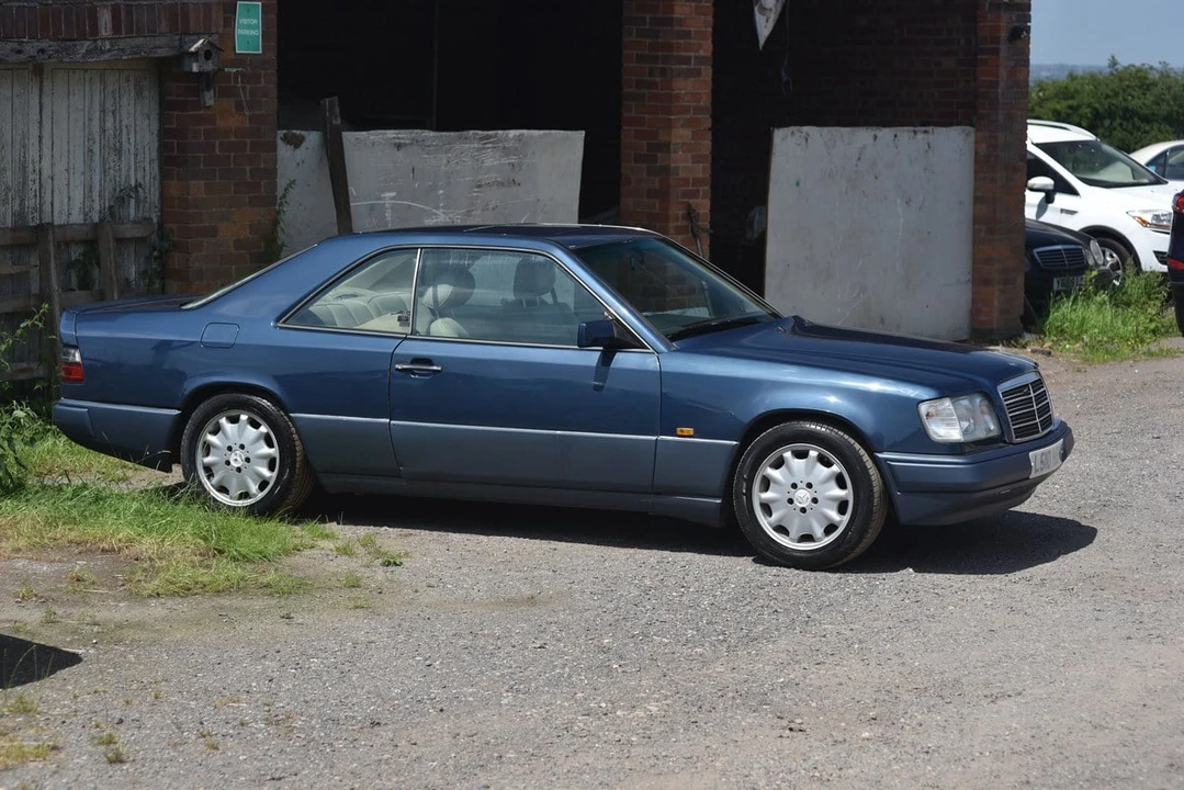 1993 Mercedes-Benz W124 E-Class - Image 2 of 30