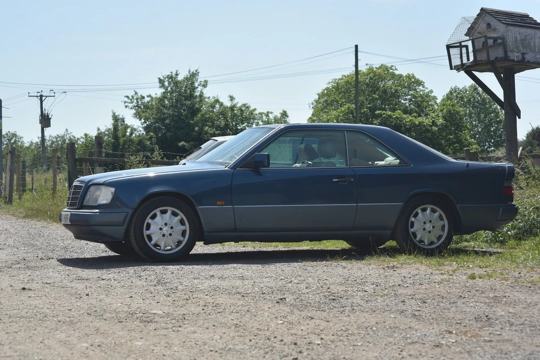 1993 Mercedes-Benz W124 E-Class - Image 11 of 30