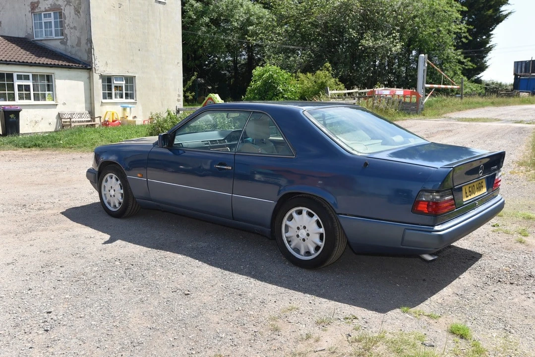 1993 Mercedes-Benz W124 E-Class - Image 13 of 30