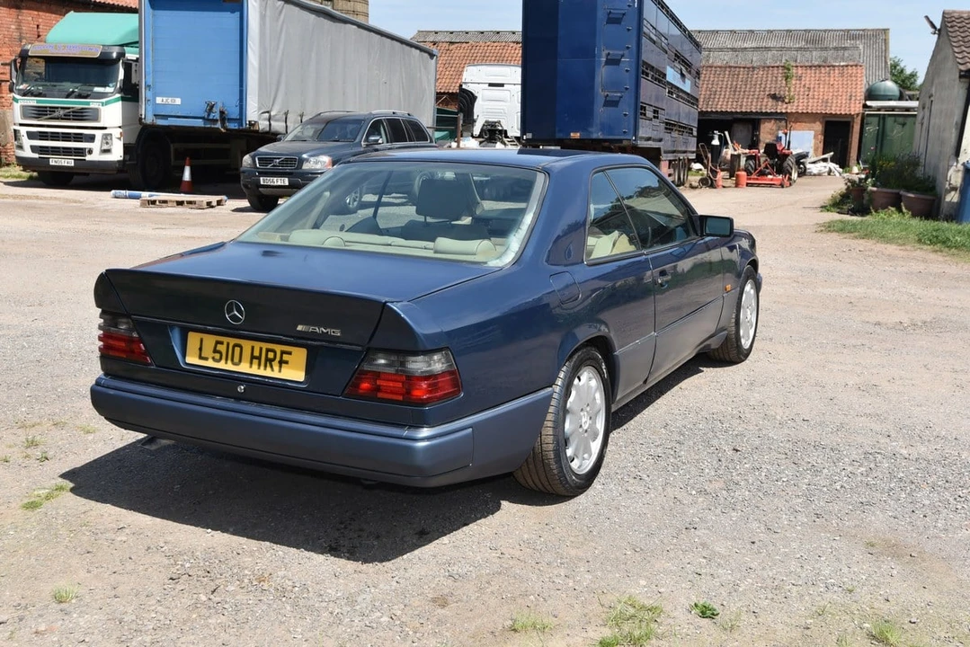 1993 Mercedes-Benz W124 E-Class - Image 15 of 30