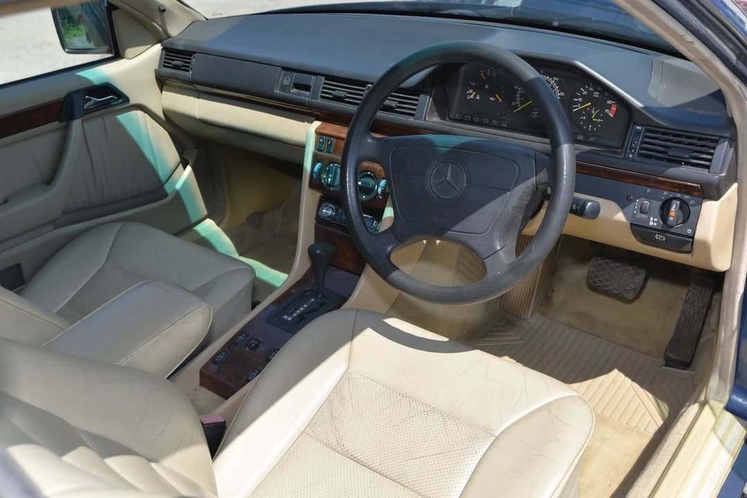 1993 Mercedes-Benz W124 E-Class - Image 24 of 30