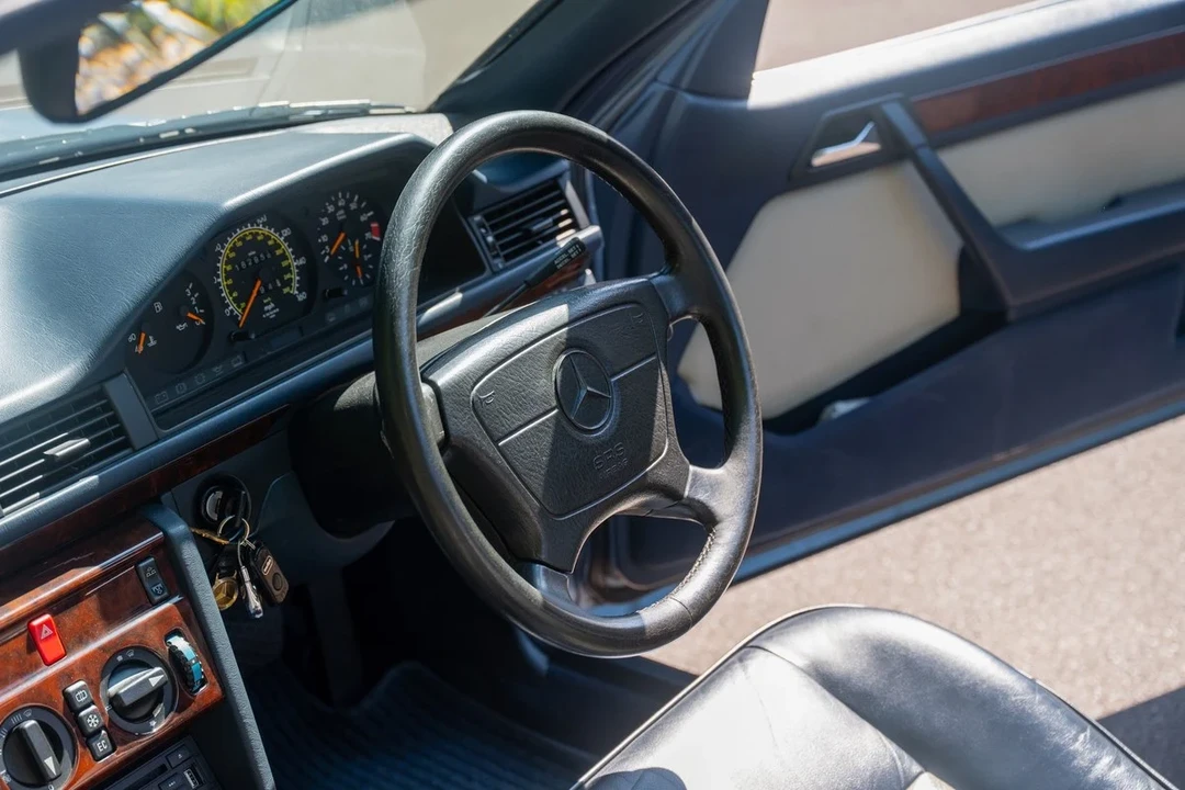 1993 Mercedes-Benz W124 E-Class - Image 30 of 31