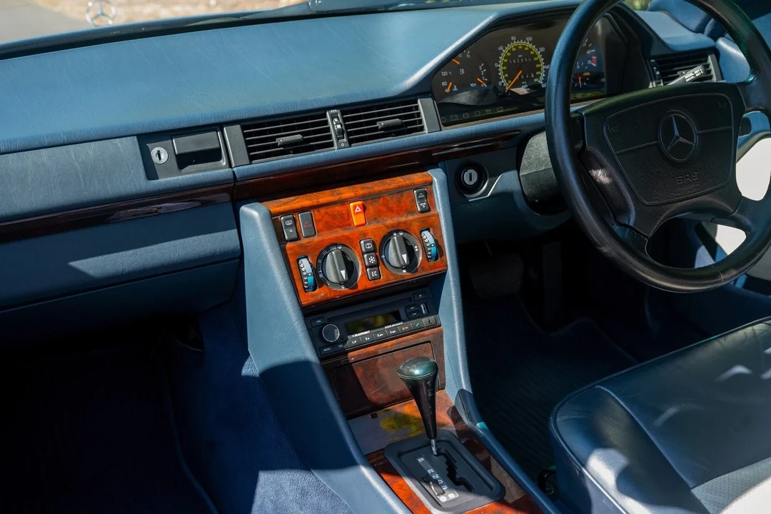 1993 Mercedes-Benz W124 E-Class - Image 29 of 31